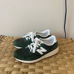 New Balance 420 Sneakers
